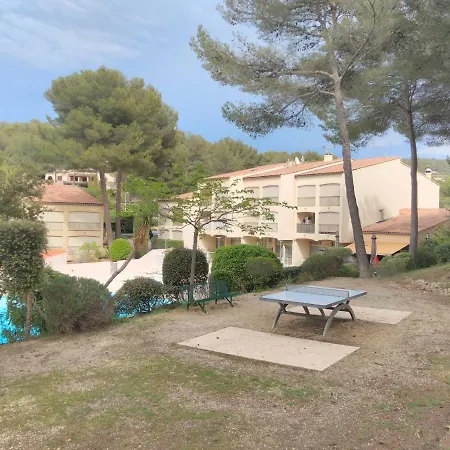 Apartament Avec Piscine A 600 M De La Le Vallon Du Roy