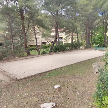Avec Piscine A 600 M De La Le Vallon Du Roy