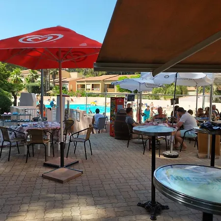 Apartament Avec Piscine A 600 M De La Le Vallon Du Roy